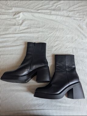 Vagabond 'Brooke' Women's Black Platform Block Heel Ankle Boots